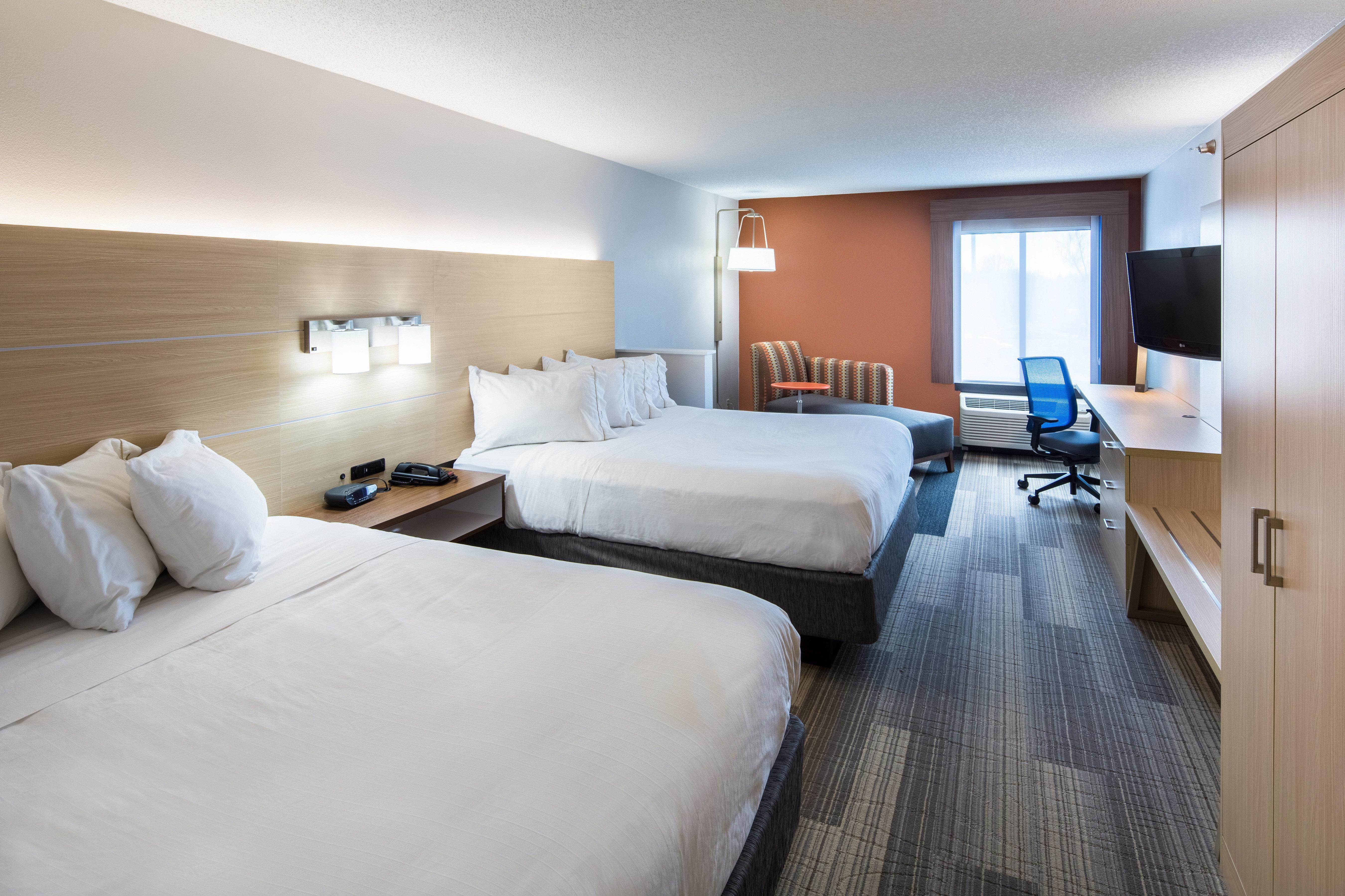 Holiday Inn Express Cedar Rapids - Collins Road By Ihg Zewnętrze zdjęcie