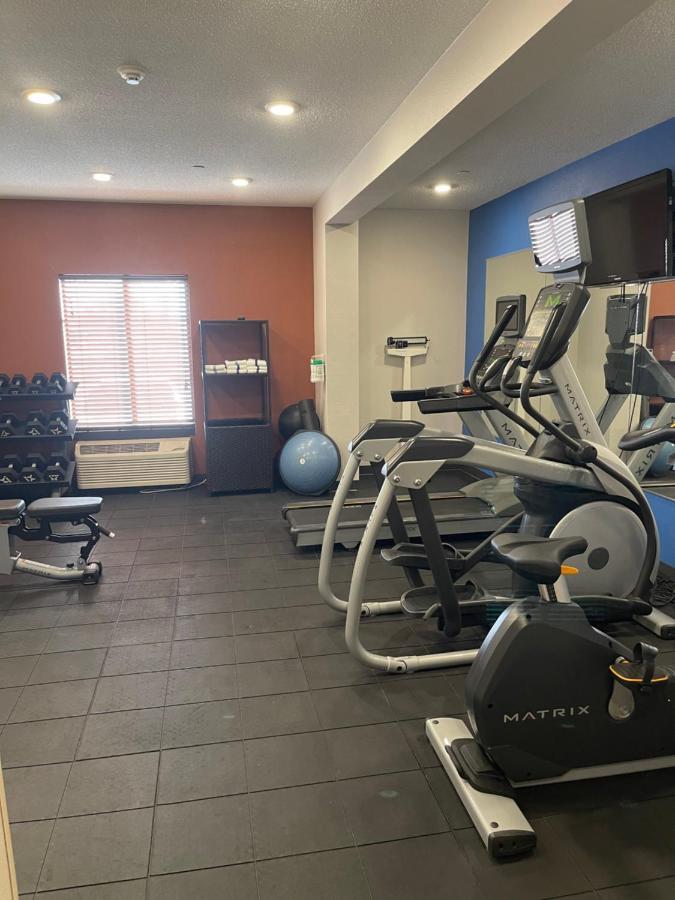 Holiday Inn Express Cedar Rapids - Collins Road By Ihg Zewnętrze zdjęcie