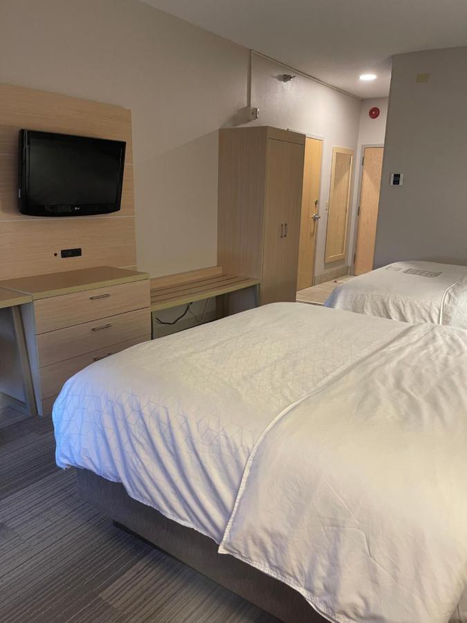 Holiday Inn Express Cedar Rapids - Collins Road By Ihg Zewnętrze zdjęcie