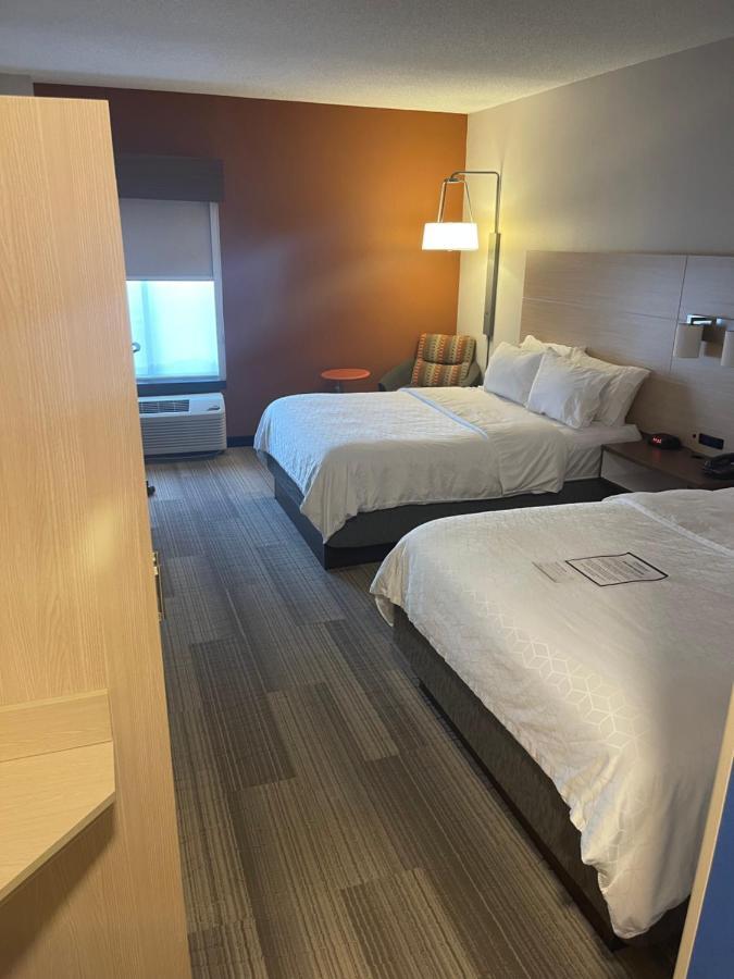 Holiday Inn Express Cedar Rapids - Collins Road By Ihg Zewnętrze zdjęcie