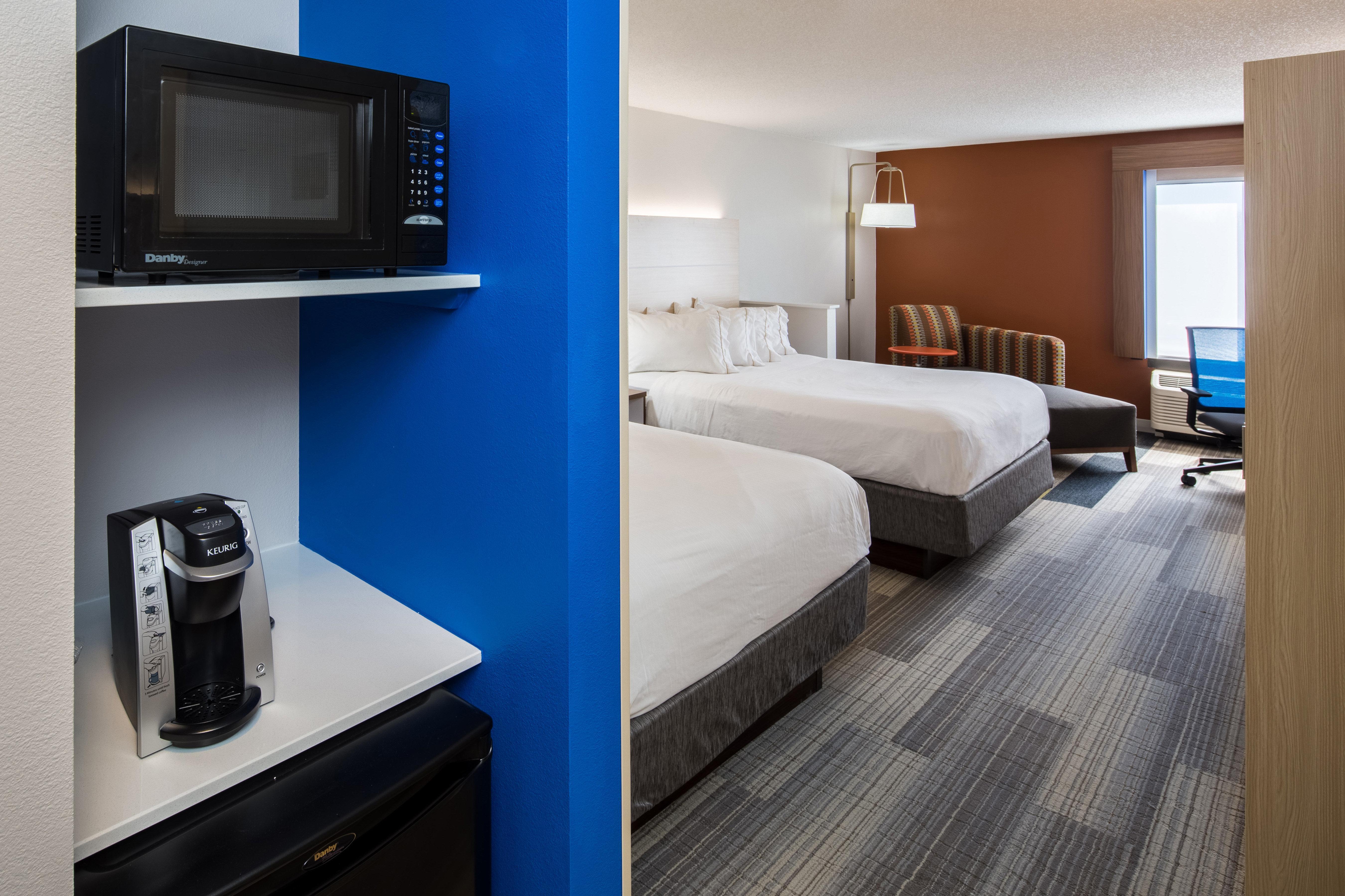 Holiday Inn Express Cedar Rapids - Collins Road By Ihg Zewnętrze zdjęcie